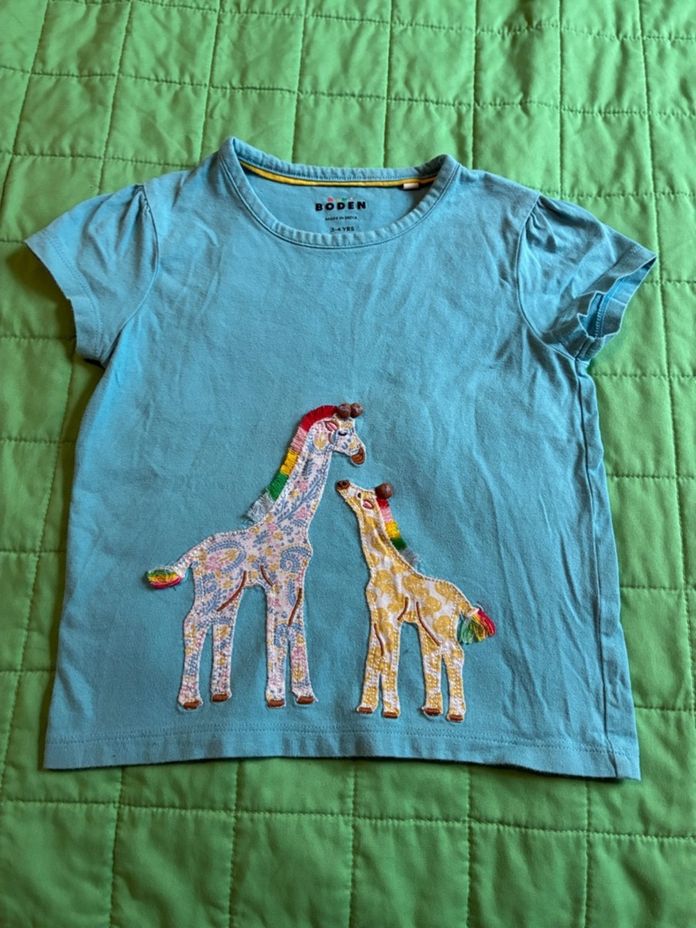 Mini Boden mama and baby giraffe tee